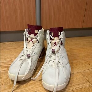 Jordan 6 - retro maroon White and Burgundy Sneakers
